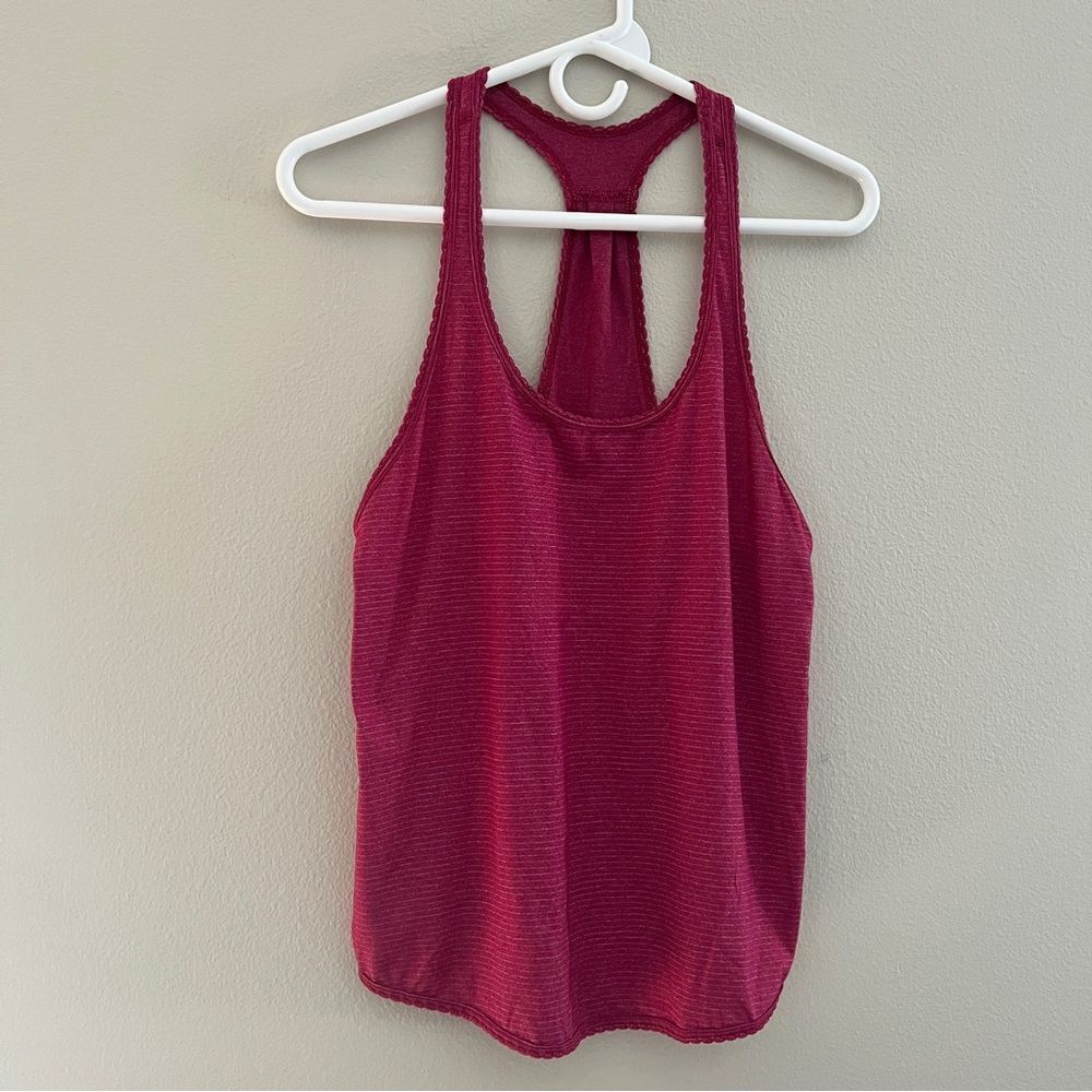 Lululemon racerback tank pink striped scalloped hem women’s size 6
